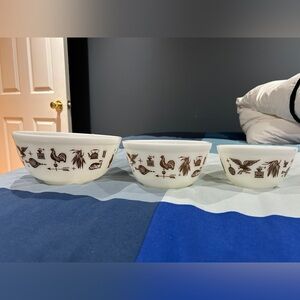 Pyrex Early American Mixing Bowl Set